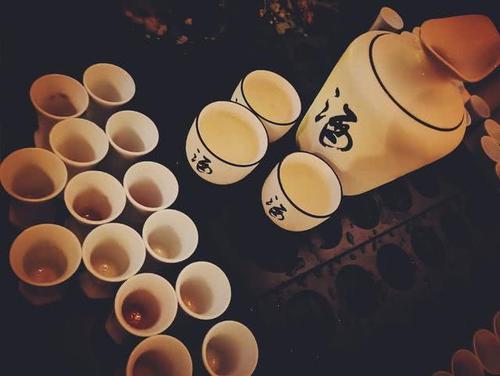 淘宝开店卖酒需要什么证件？企业店铺需什么证件？